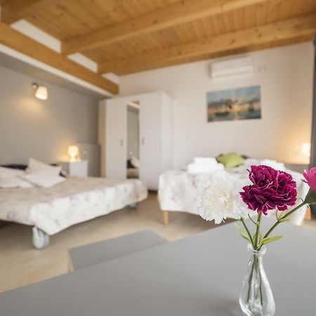 치암피노 Peperino Attic Flat 아파트 외부 사진
