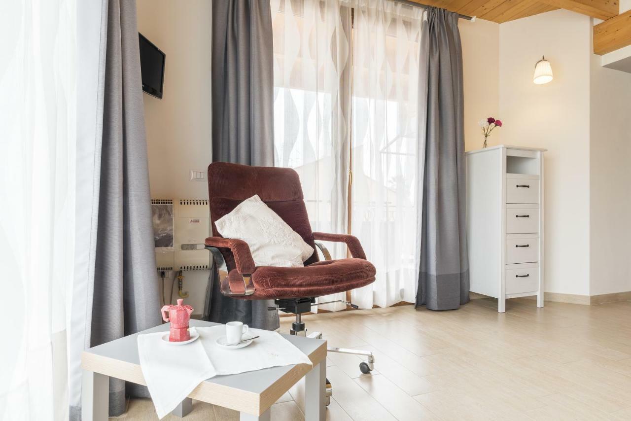 치암피노 Peperino Attic Flat 아파트 외부 사진
